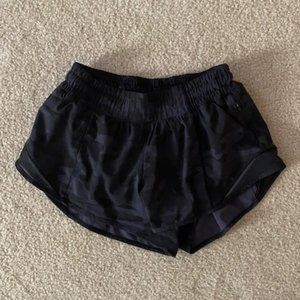 Lululemon Hotty Hot Short 2.5"